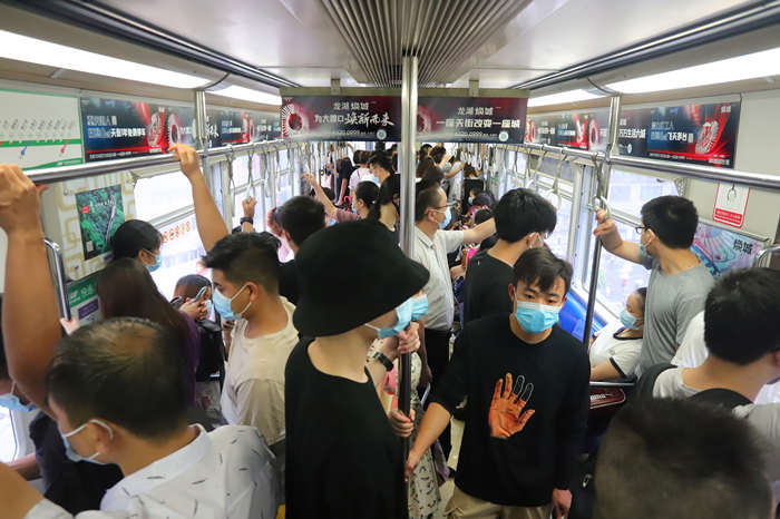 龙湖焕城地铁广告案例