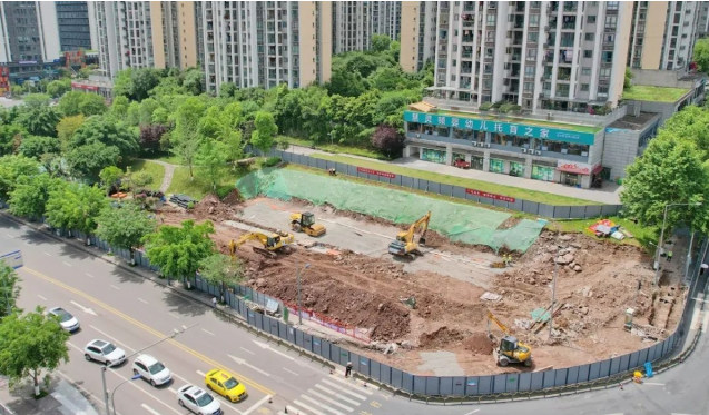重庆轨道27号线施工现场