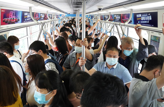 比亚迪地铁广告案例