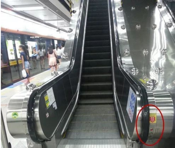 扶梯急停按钮