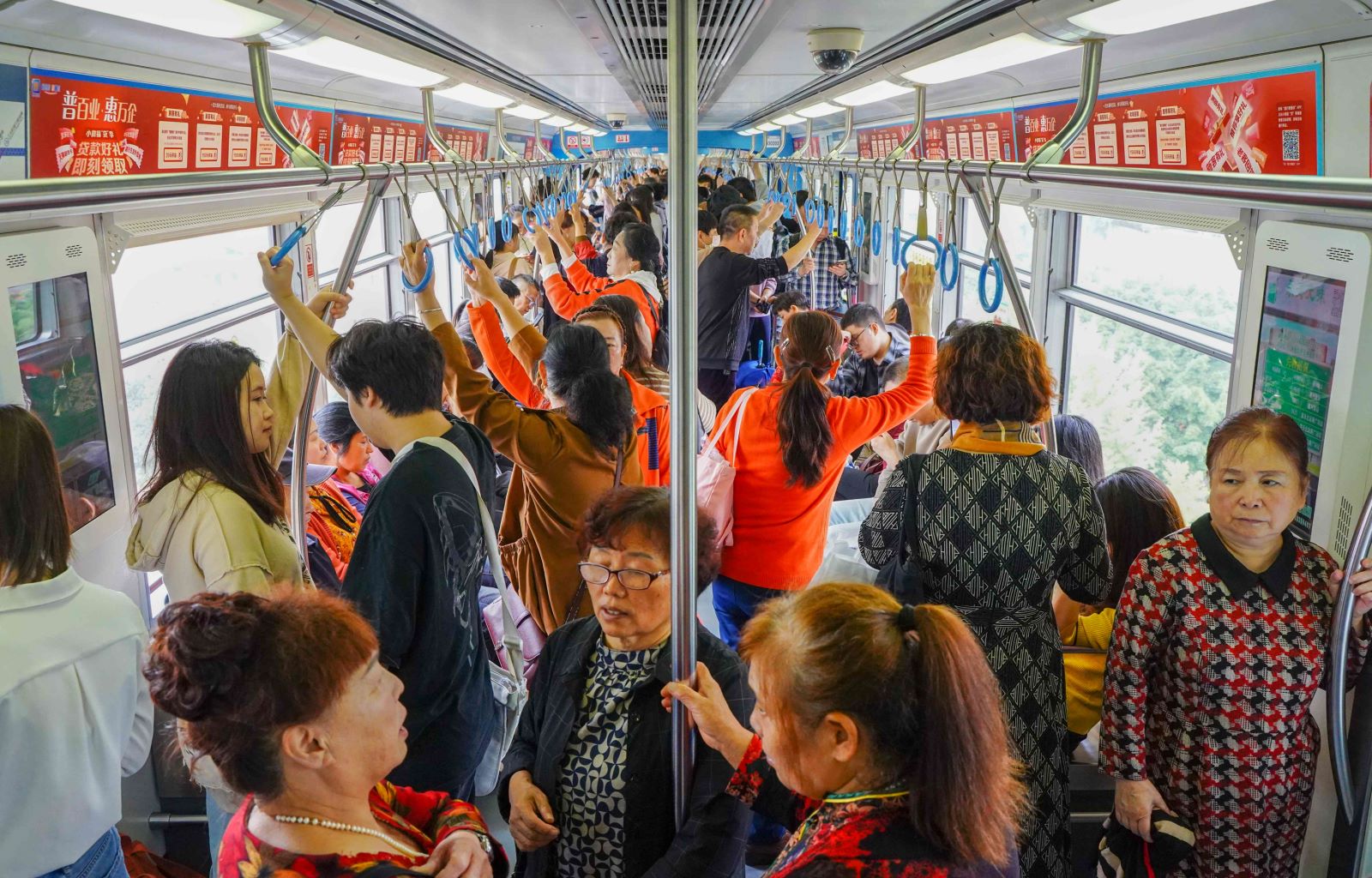 建设银行地铁广告投放案例