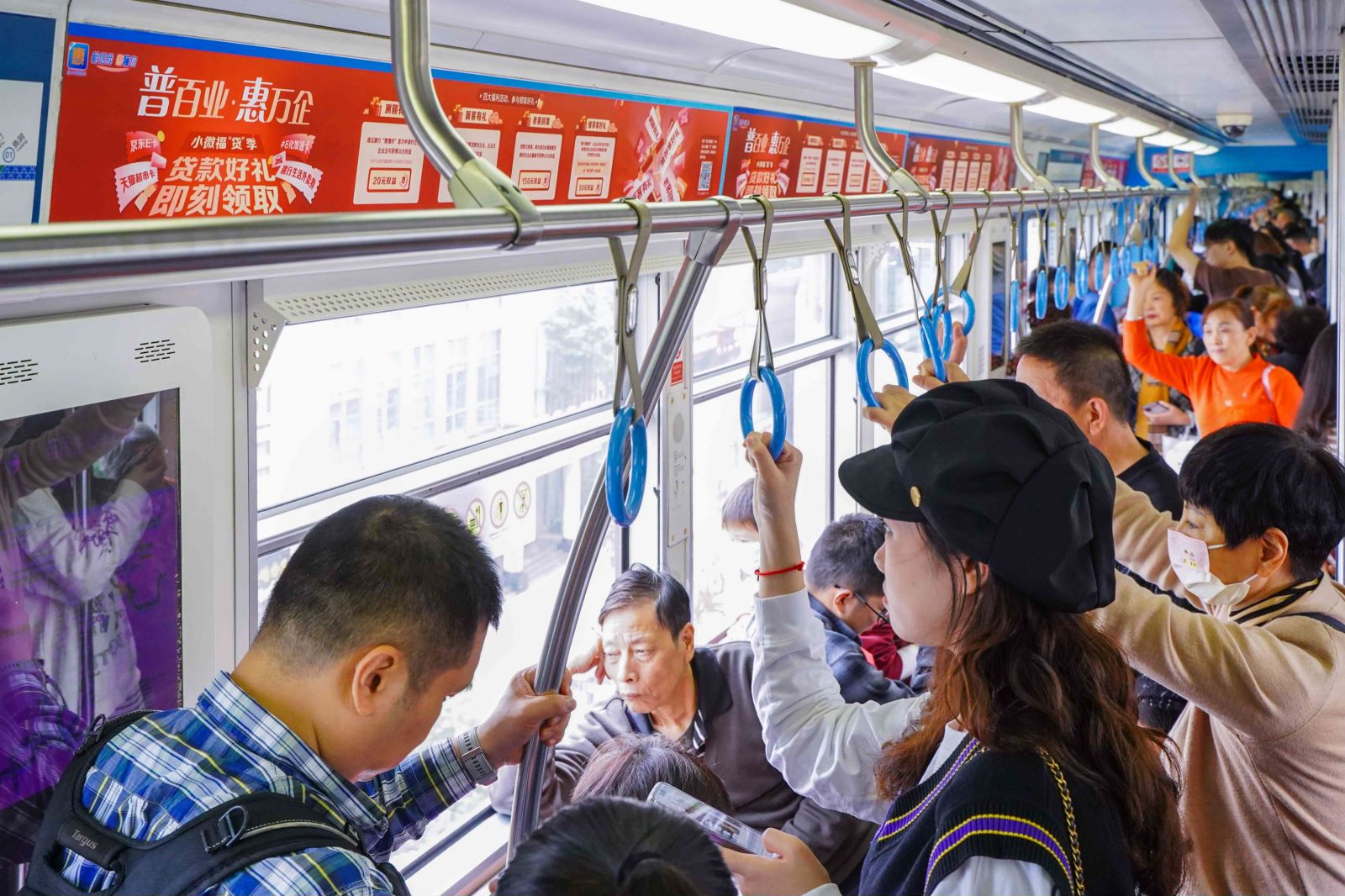 建设银行地铁广告投放案例