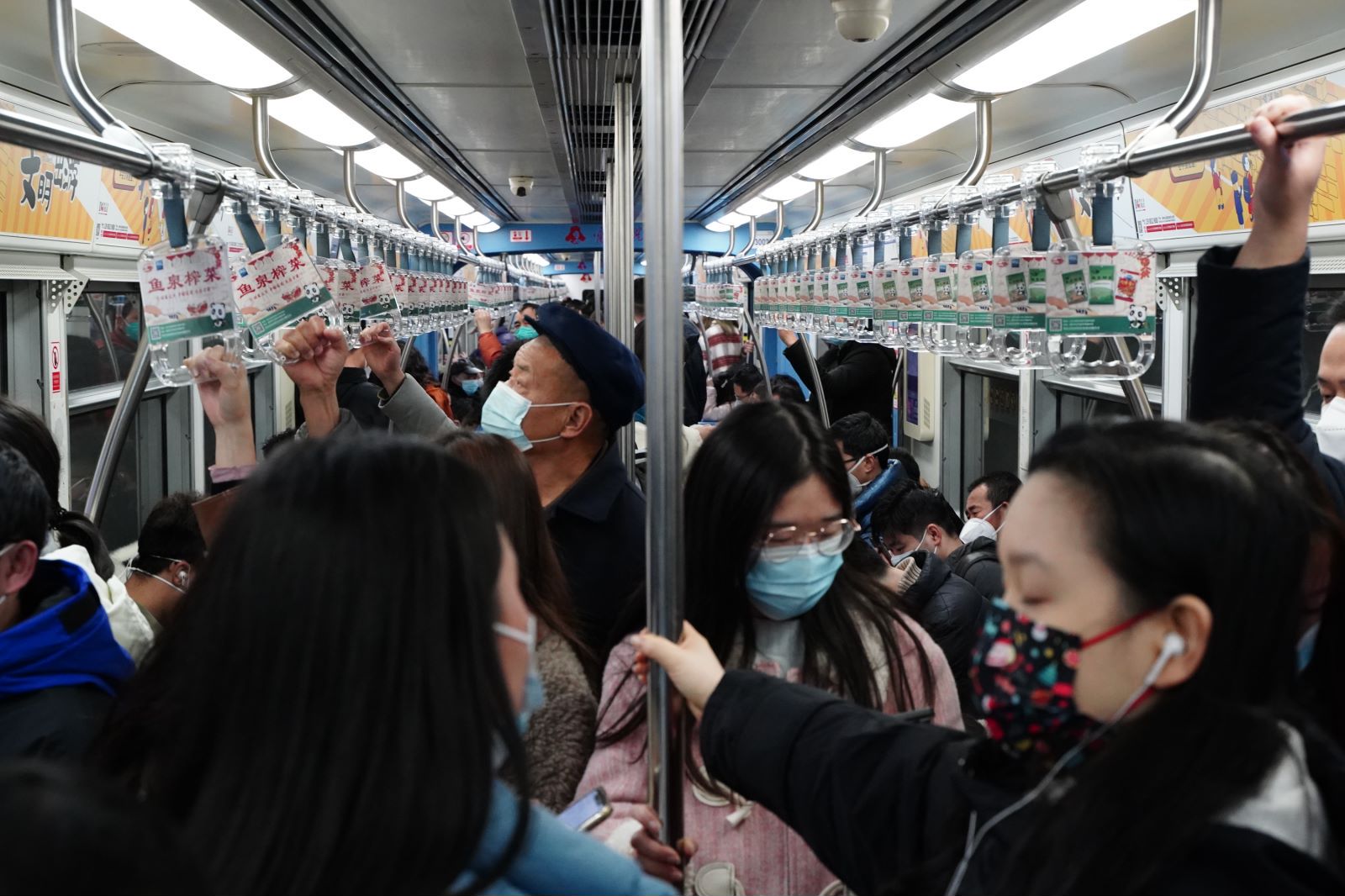 鱼泉榨菜地铁广告投放案例展示