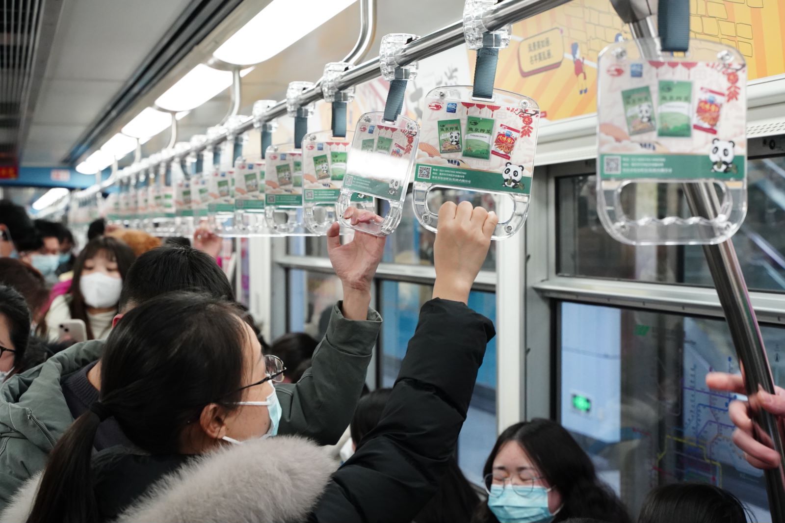鱼泉榨菜地铁广告投放案例展示