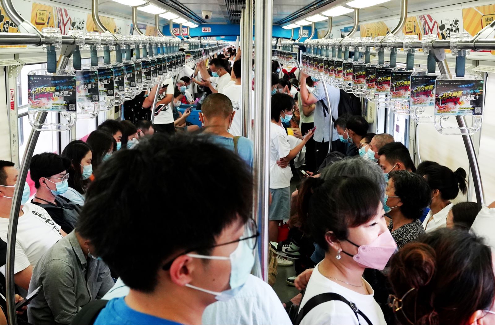 朝天吼地铁拉手广告投放案例