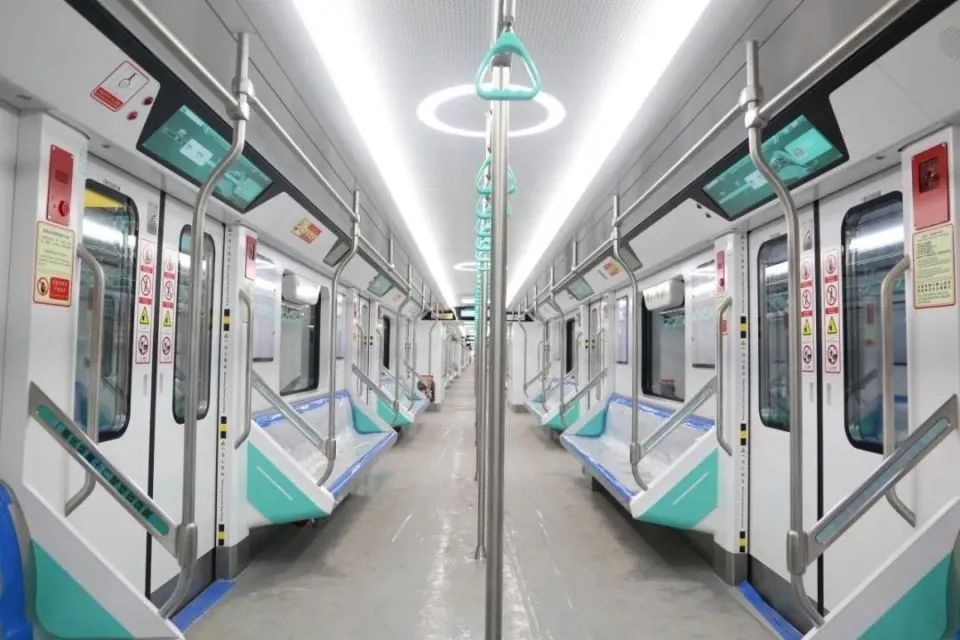 重庆地铁18号线列车车厢