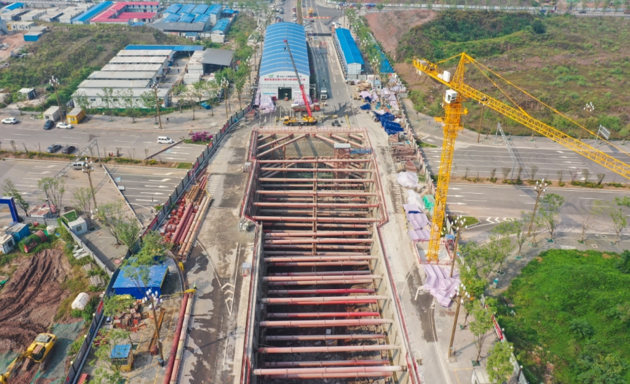 重庆地铁15号线沙区段施工现场图