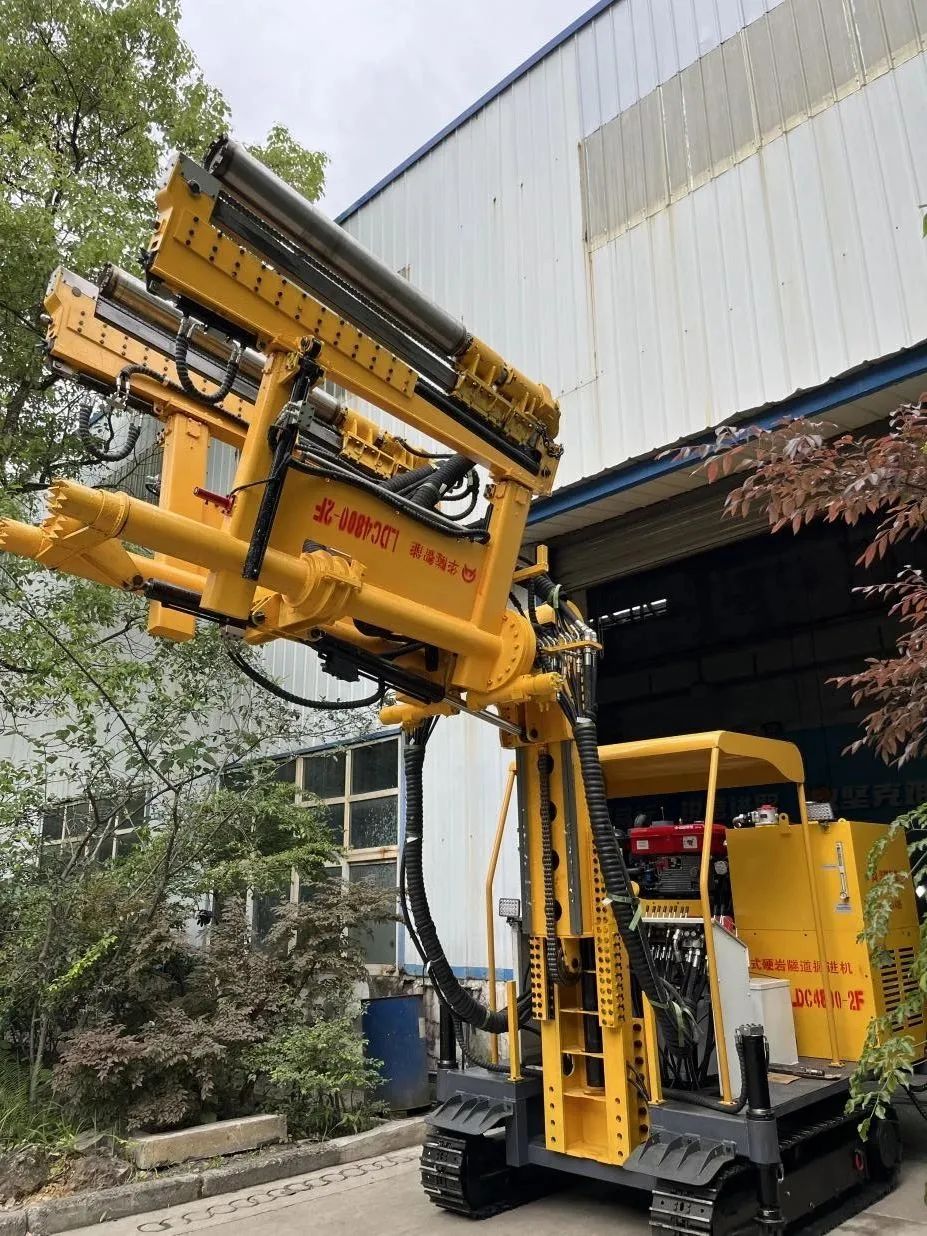 钻孔式硬岩隧道掘进机