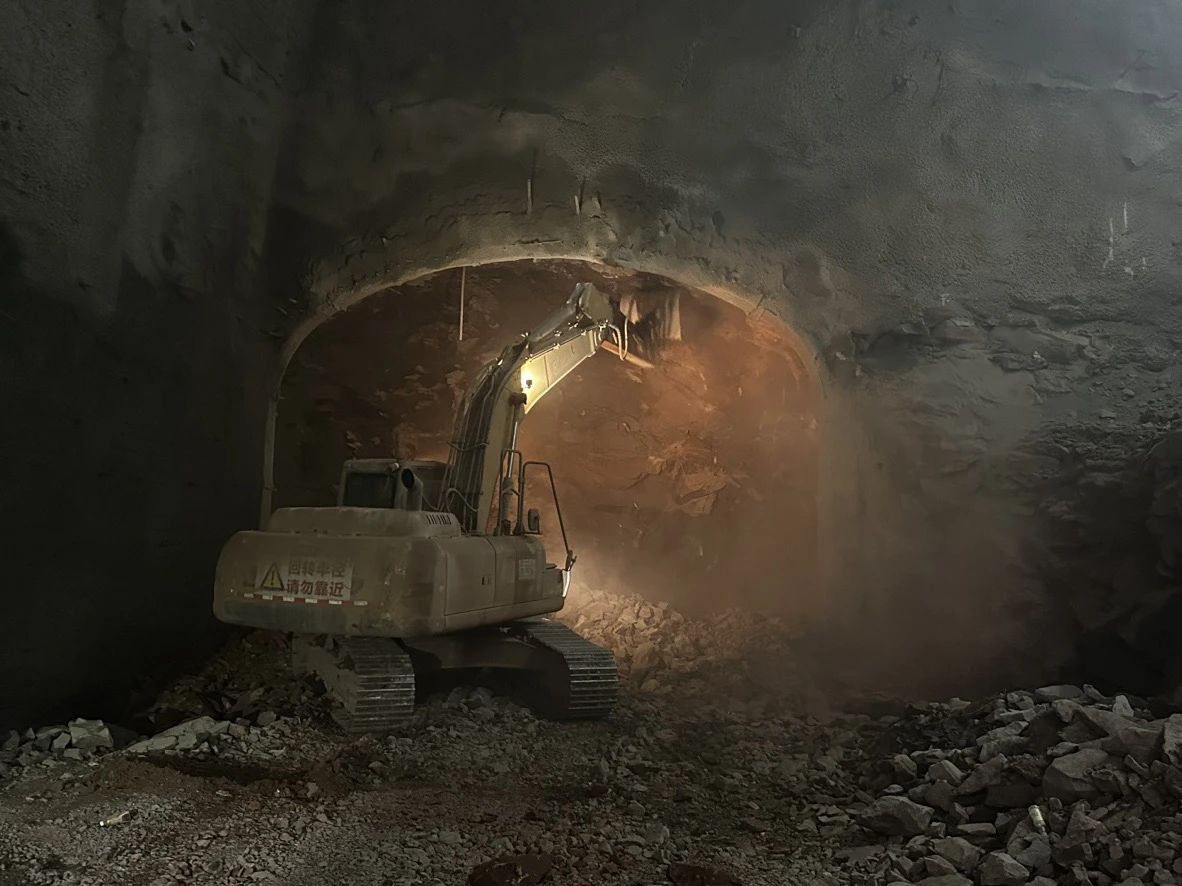重庆地铁18号线北延伸段建设现场 