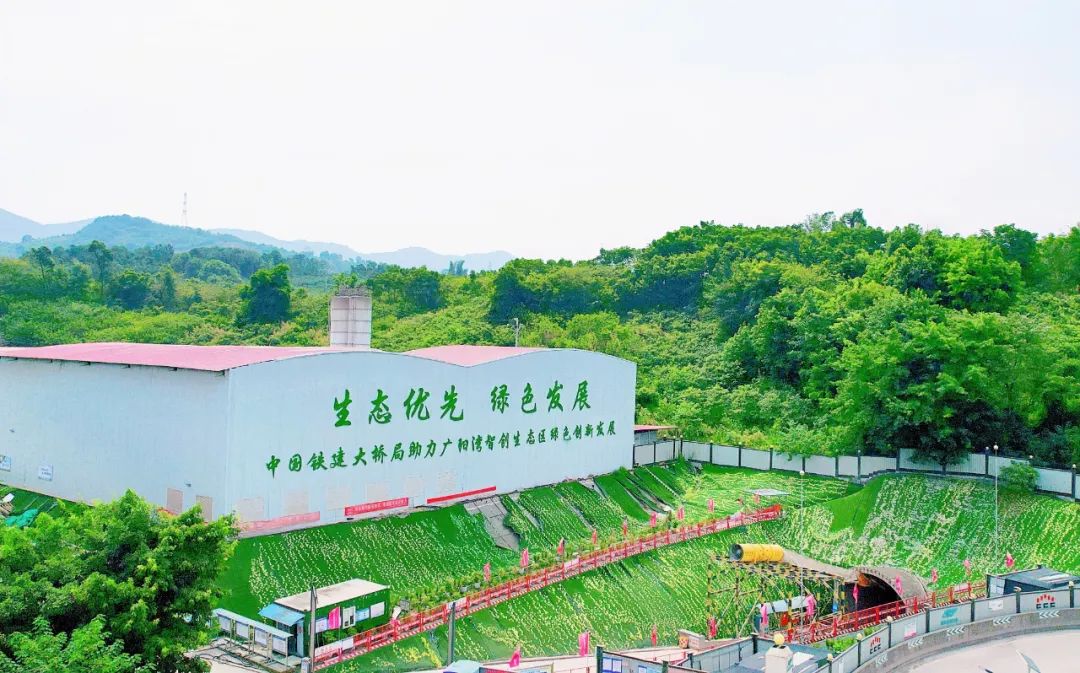 重庆地铁24号线建设现场 