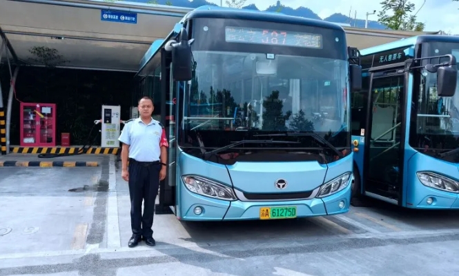 重庆公交新上线59台纯电动新能源运行