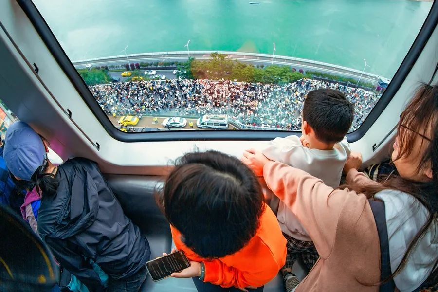 重庆地铁2号线列车