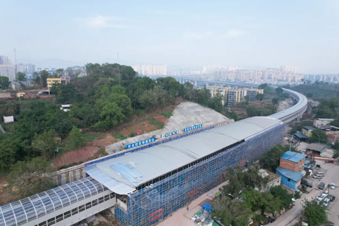 重庆地铁6号线百乐园站施工现场