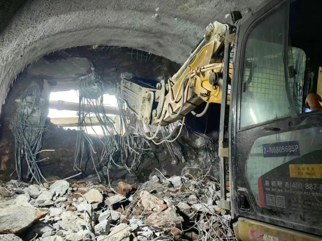 重庆地铁24号线一期建设现场