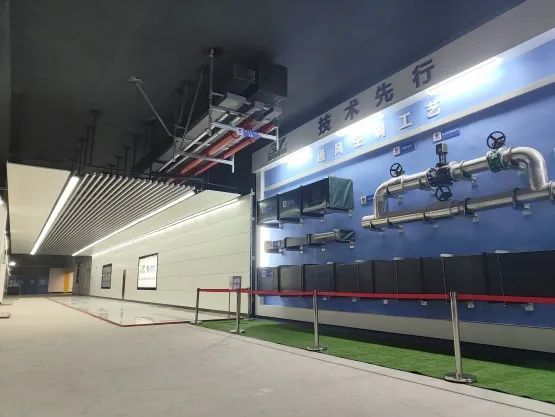 重庆地铁地铁4号线西延伸段车站装修样板亮相现场照片
