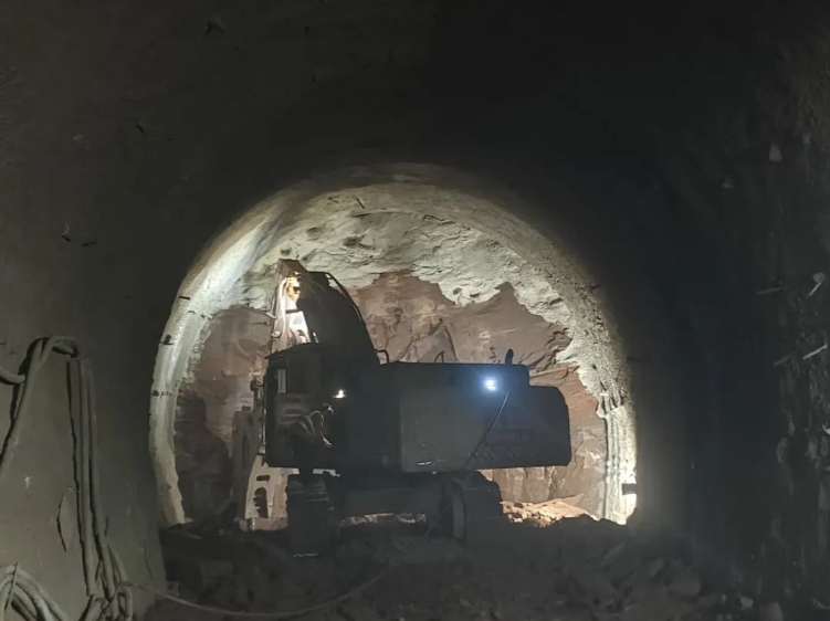 重庆地铁4号线西延伸段宏帆停车场建设现场