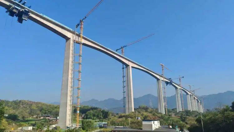 重庆地铁15号线施工现场