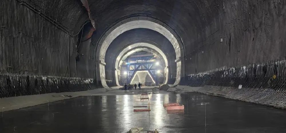 重庆地铁18号线北延伸段建设现场