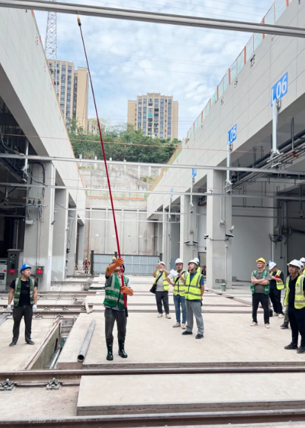 重庆地铁4号线西延伸段接触网送电成功