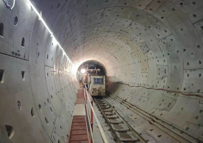 重庆地铁7号线一期项目建设现场